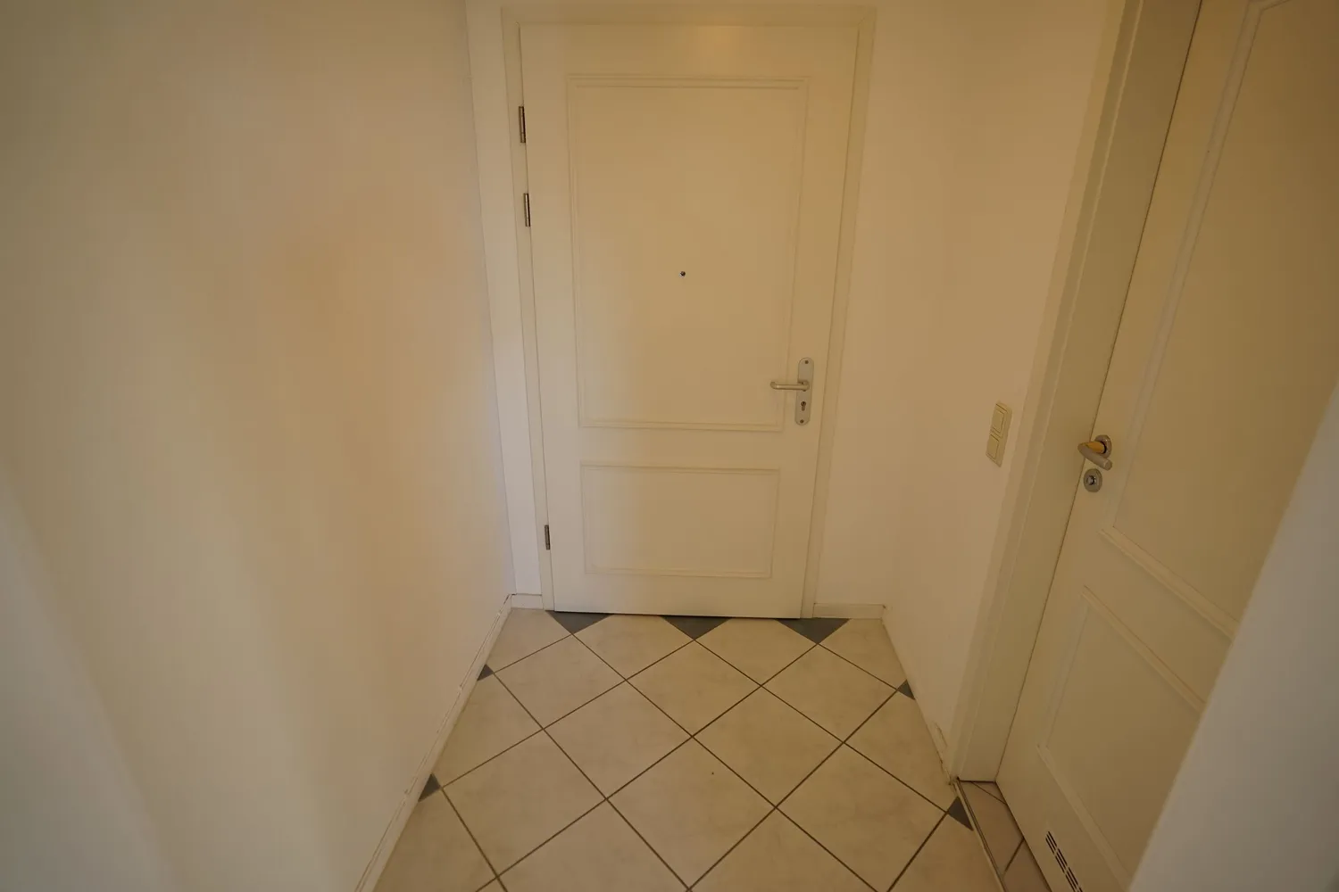 3 Zimmer Wohnung mit 80 m² in Dresden – Bild 2