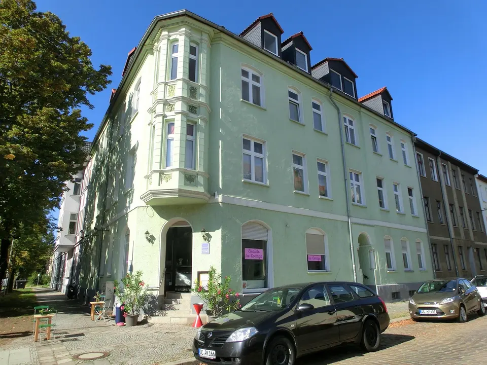 2 Zimmer Wohnung mit 74 m² in Dessau-Roßlau – Bild 2