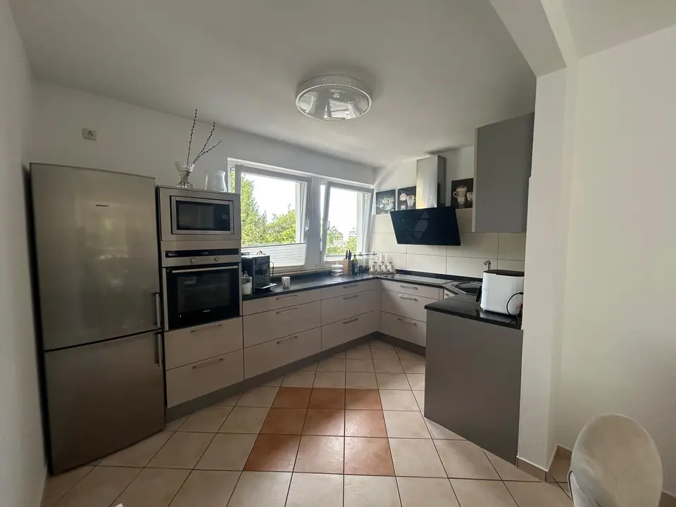 4 Zimmer Wohnung mit 100 m² in Hildesheim – Bild 2