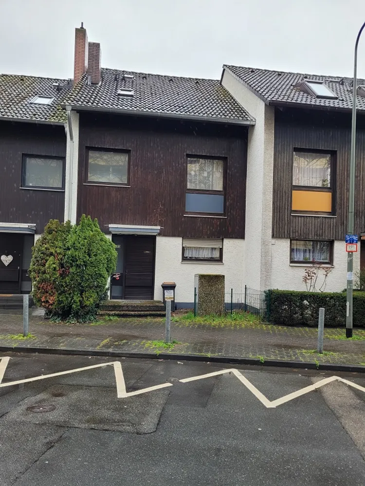 5 Zimmer Haus mit 132 m² in Frankfurt am Main – Bild 1