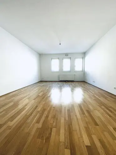 2 Zimmer Wohnung mit 91 m² in Frankfurt am Main – Bild 1