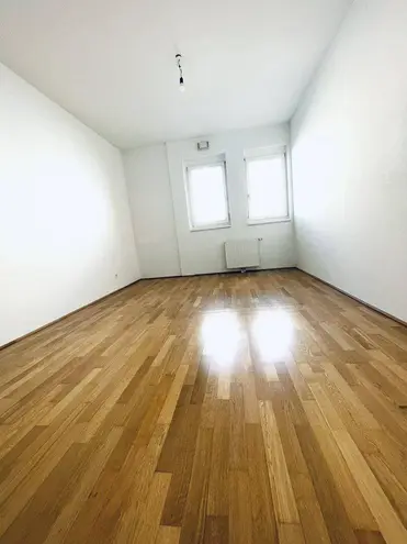 2 Zimmer Wohnung mit 91 m² in Frankfurt am Main – Bild 2