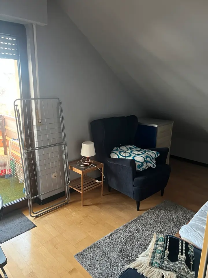 WG-Zimmer mit 12 m² in Rüsselsheim am Main – Bild 1