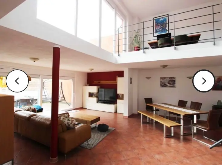 5 Zimmer Wohnung mit 220 m² in Pforzheim – Bild 1
