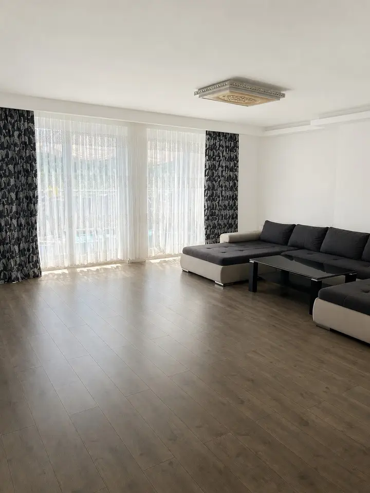 5 Zimmer Wohnung mit 220 m² in Pforzheim – Bild 10