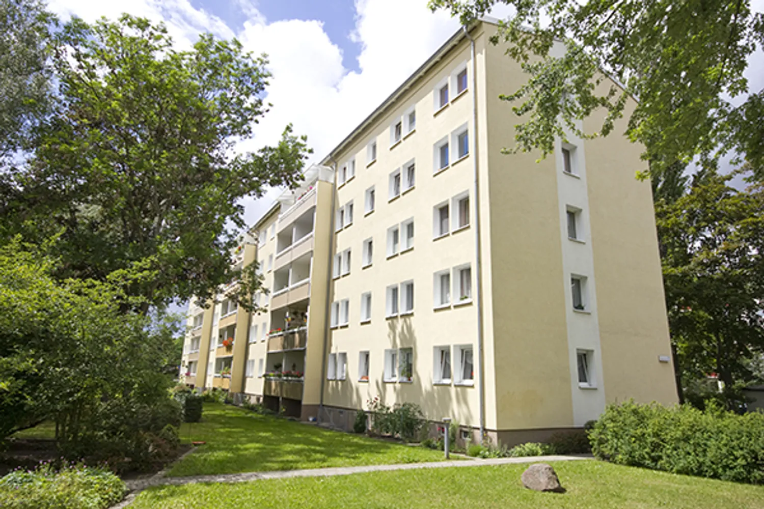 2 Zimmer Wohnung mit 40 m² in Halle (Saale) – Bild 1