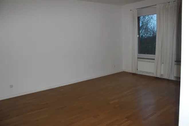 2 Zimmer Wohnung mit 64 m² in Kiel – Bild 2