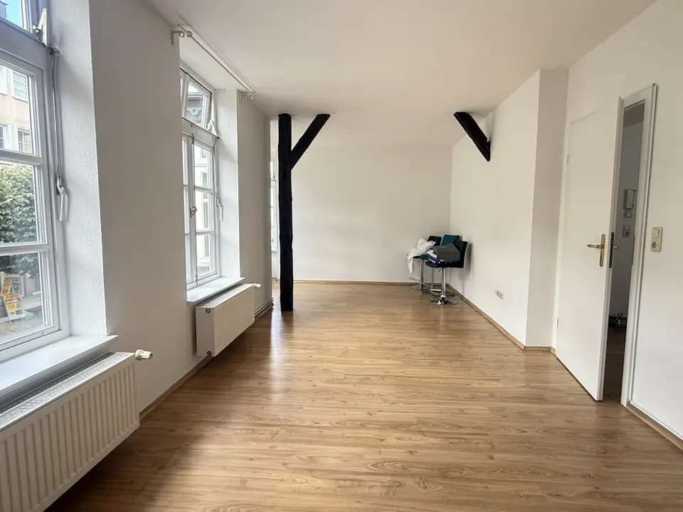 2 Zimmer Wohnung mit 65 m² in Schwerin – Bild 1