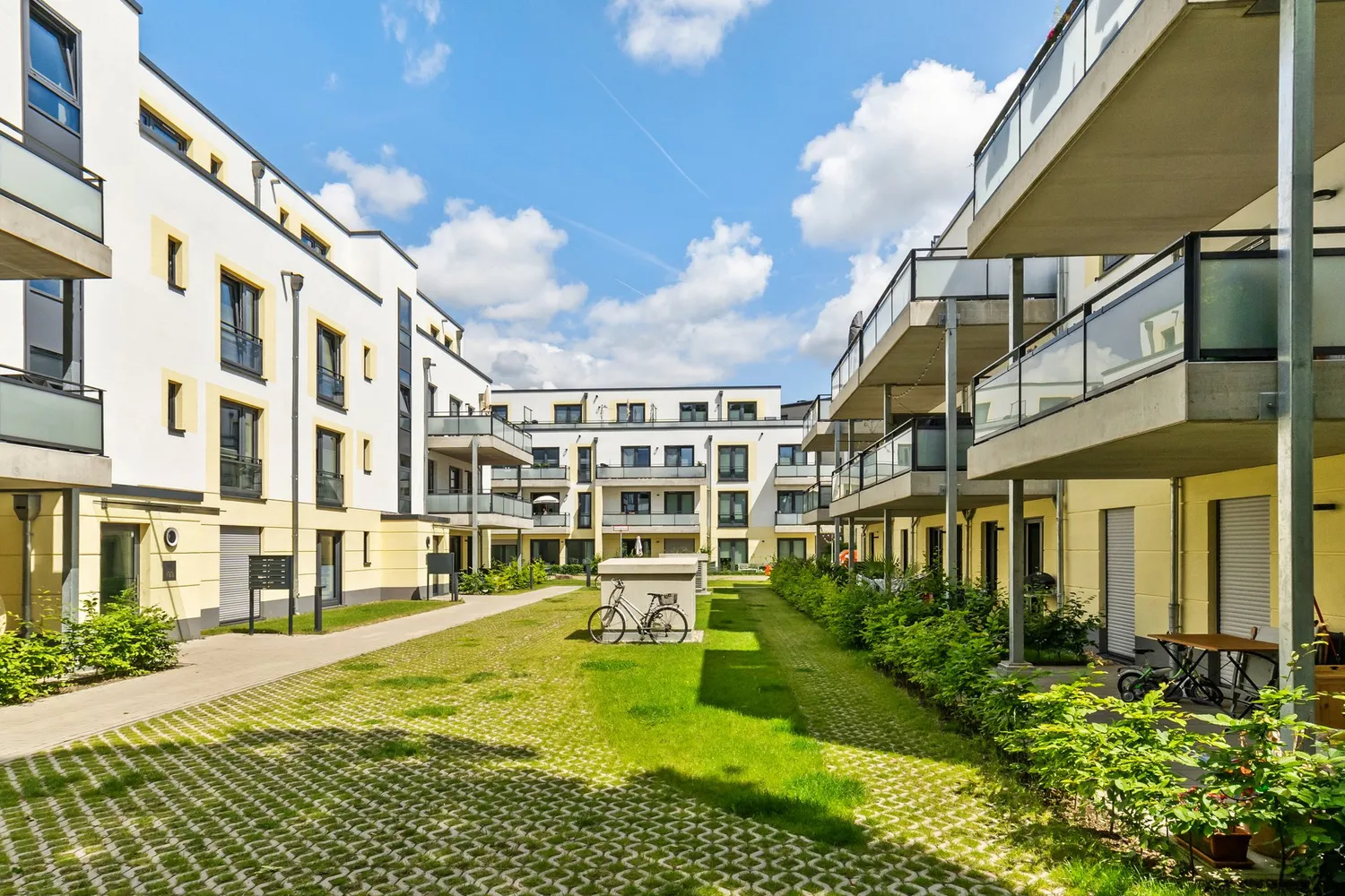 2 Zimmer Wohnung mit 60 m² in Köln – Bild 9