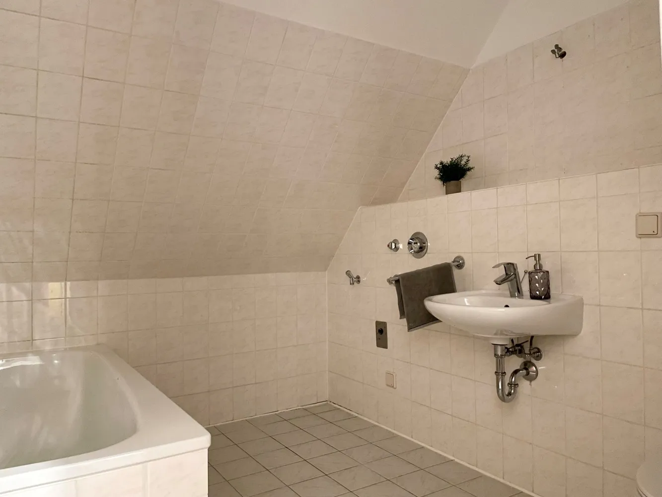 2 Zimmer Wohnung mit 58 m² in Dresden – Bild 6