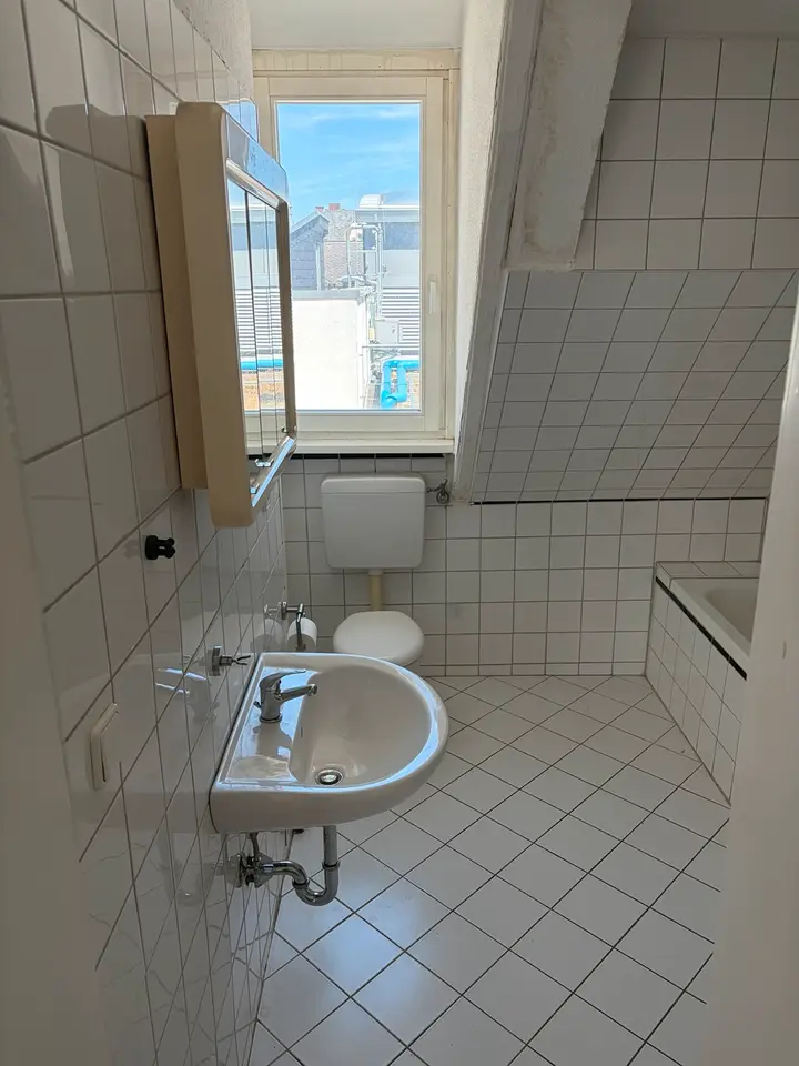 3 Zimmer Wohnung mit 72 m² in Wiesbaden – Bild 2