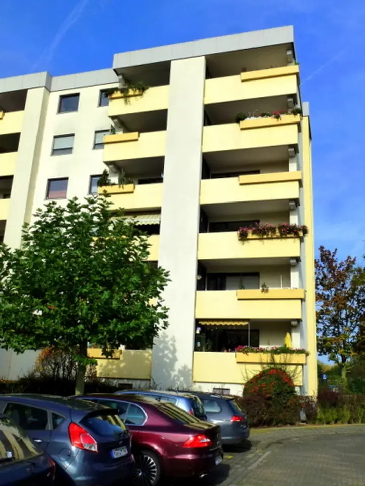 4 Zimmer Wohnung mit 100 m² in Oberursel – Bild 2