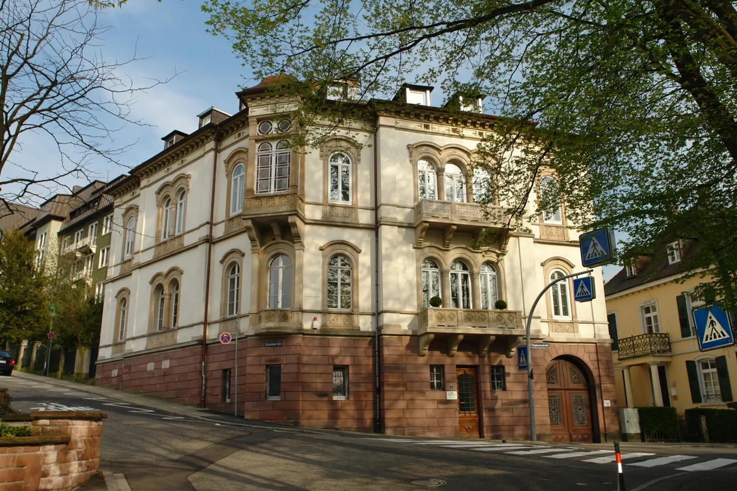 2 Zimmer Wohnung mit 75 m² in Baden-Baden – Bild 1
