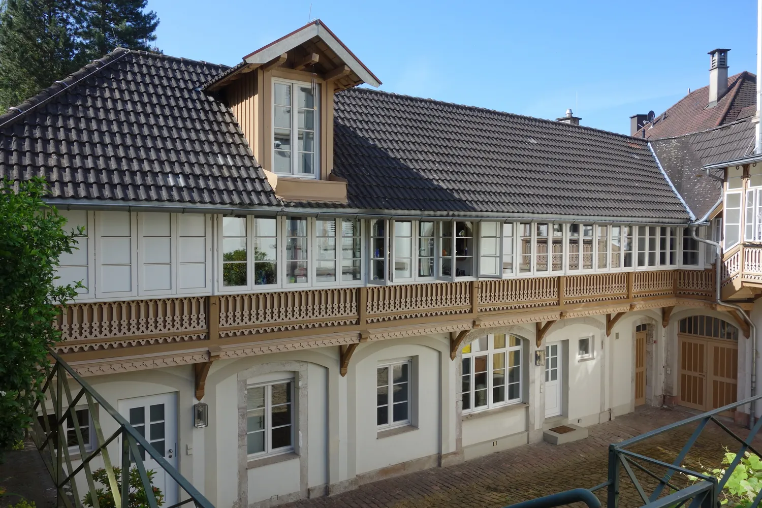 2 Zimmer Wohnung mit 75 m² in Baden-Baden – Bild 2