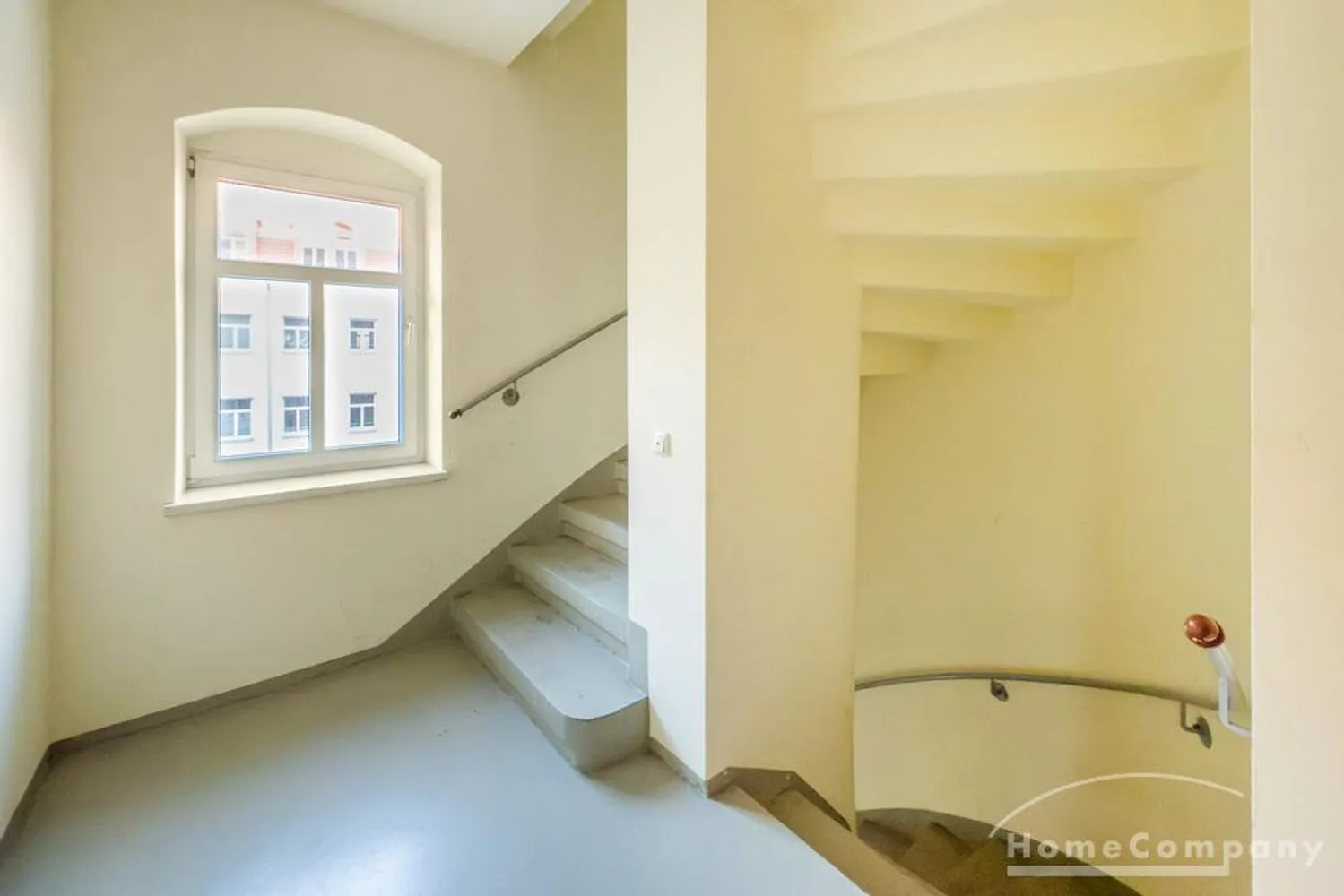 2 Zimmer Wohnung mit 52 m² in Dresden – Bild 2
