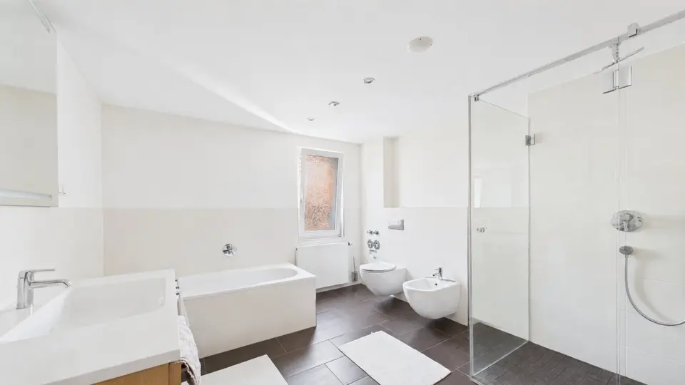7 Zimmer Wohnung mit 225 m² in Fulda – Bild 5