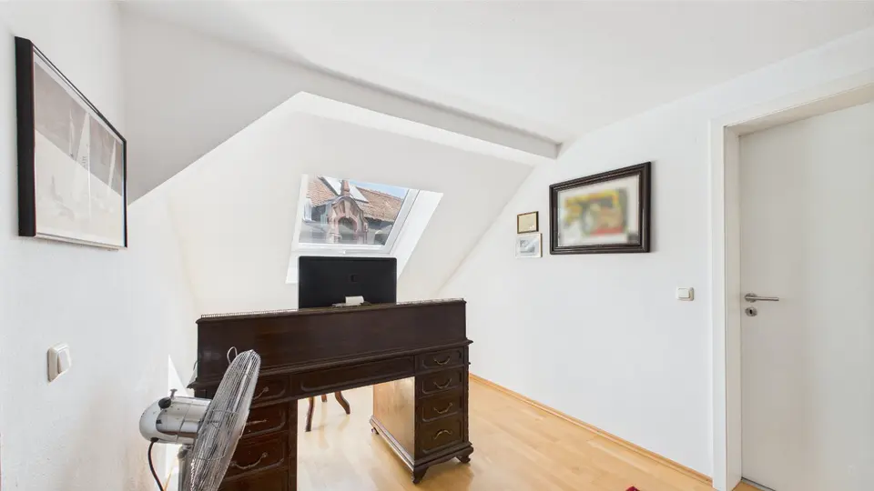 7 Zimmer Wohnung mit 225 m² in Fulda – Bild 8