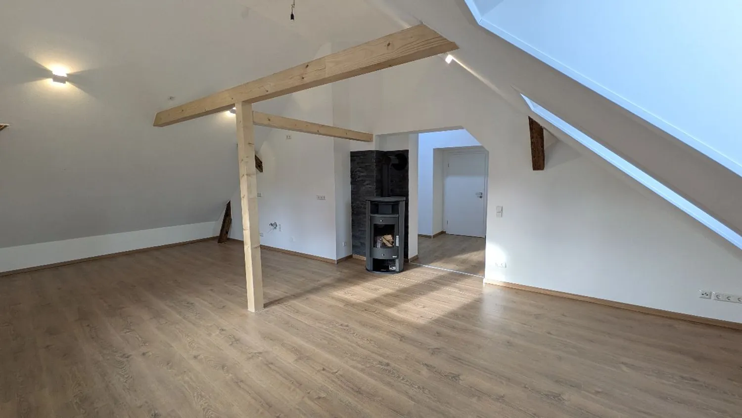 3 Zimmer Wohnung mit 90 m² in Freiberg – Bild 2