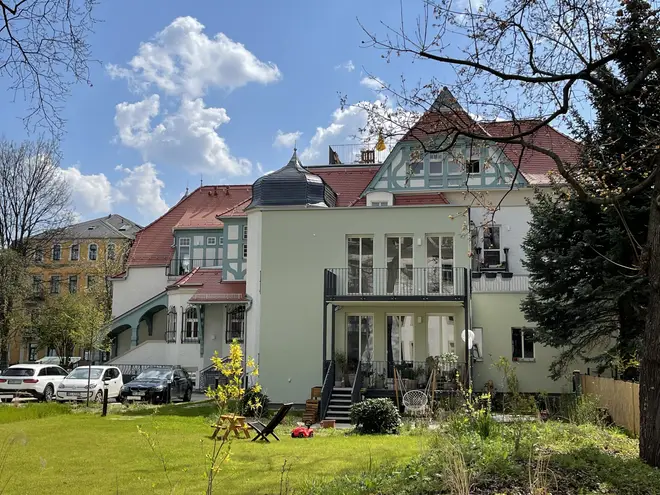 2 Zimmer Wohnung mit 100 m² in Dresden – Bild 2