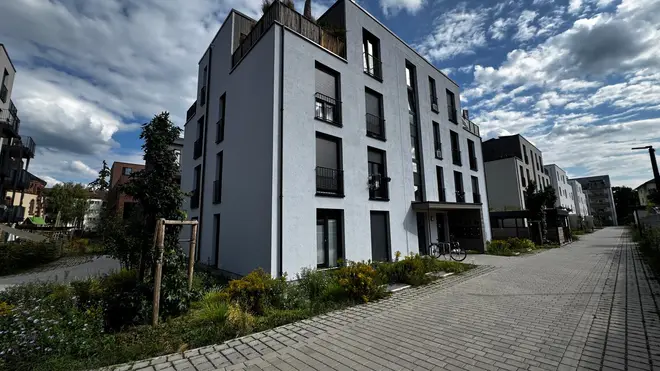4 Zimmer Wohnung mit 109 m² in Karlsruhe – Bild 1