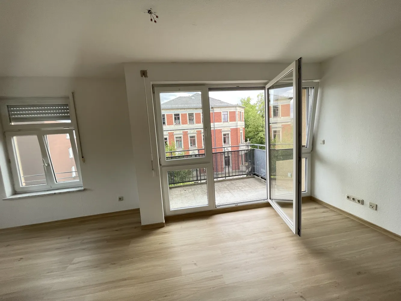 2 Zimmer Wohnung mit 67 m² in Dresden – Bild 7