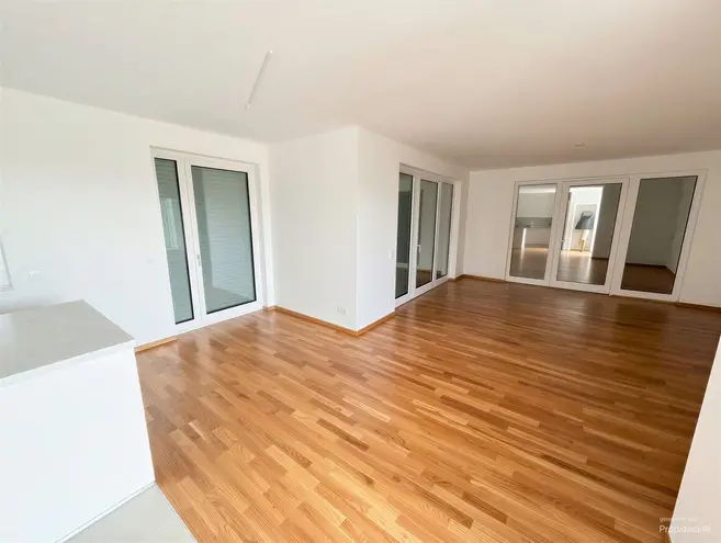 3 Zimmer Wohnung mit 131 m² in Wiesbaden – Bild 2