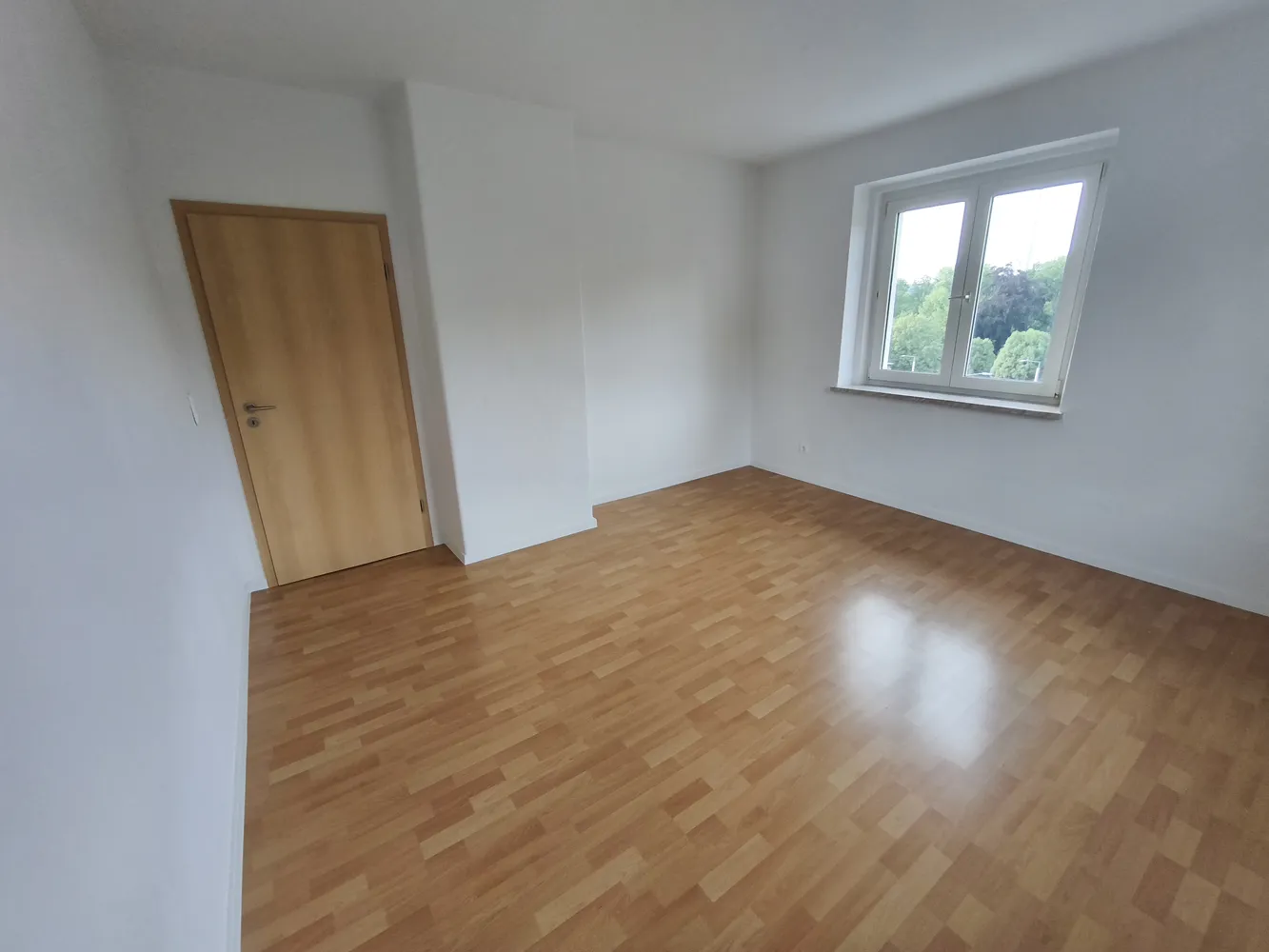 3 Zimmer Wohnung mit 68 m² in Plauen – Bild 2