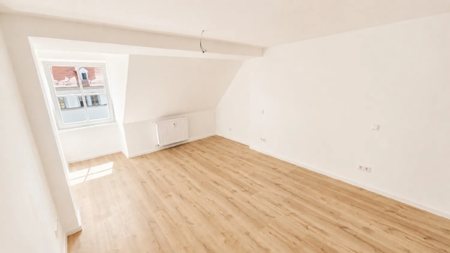 4 Zimmer Wohnung mit 98 m² in Erfurt – Bild 2