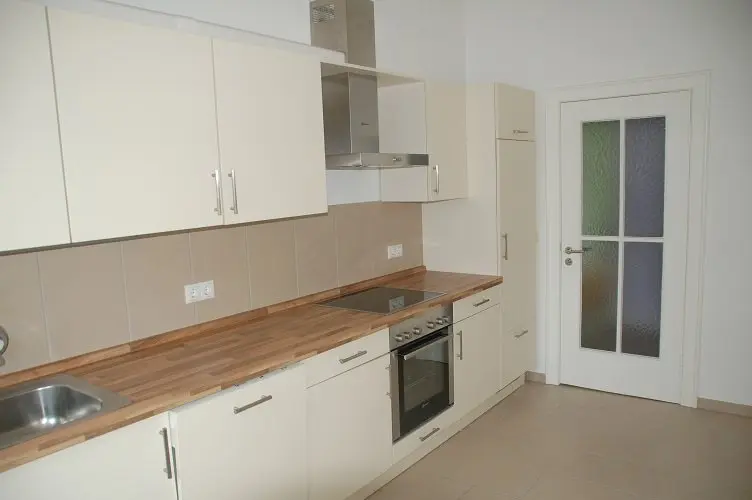 3 Zimmer Wohnung mit 83 m² in Neumünster – Bild 2