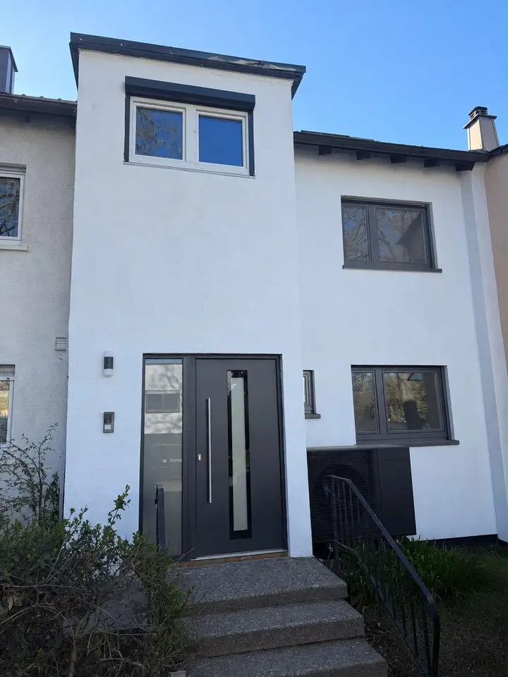 6 Zimmer Haus mit 158 m² in Stuttgart – Bild 2