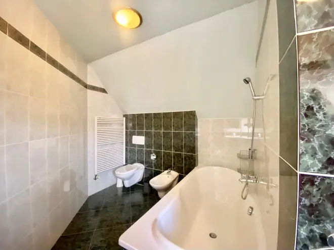 8 Zimmer Haus mit 175 m² in Neuss – Bild 7