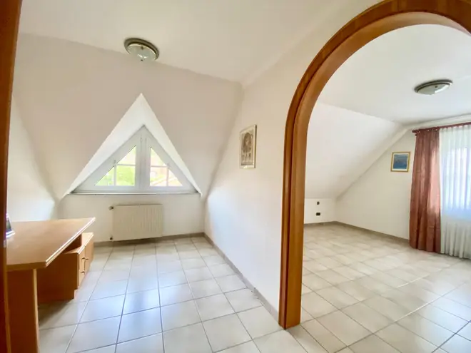 8 Zimmer Haus mit 175 m² in Neuss – Bild 10