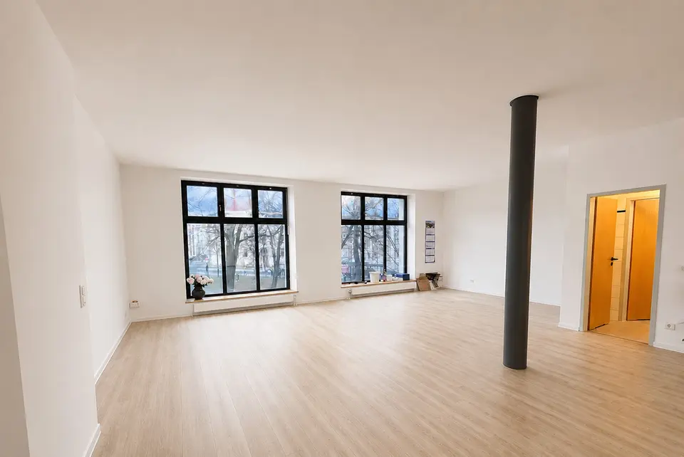 4 Zimmer Wohnung mit 160 m² in Neubrandenburg – Bild 2