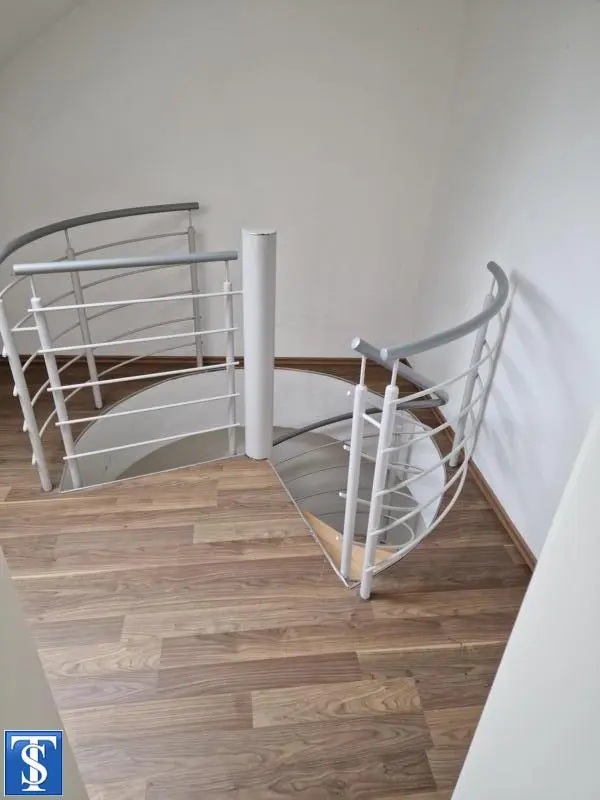2 Zimmer Wohnung mit 80 m² in Plauen – Bild 10