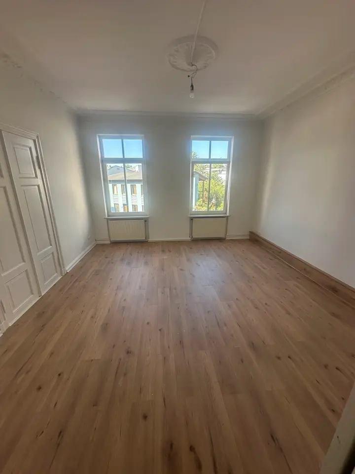 4 Zimmer Wohnung mit 119 m² in Rostock – Bild 1