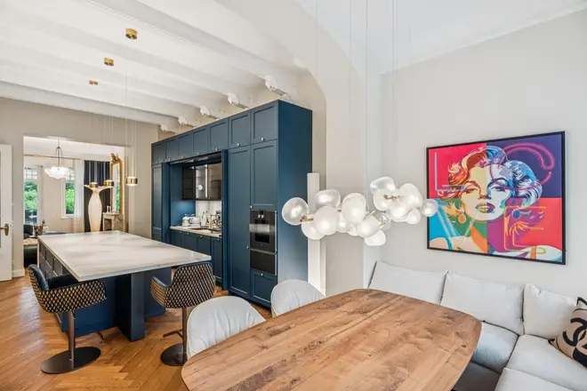 11 Zimmer Haus mit 475 m² in Düsseldorf – Bild 7
