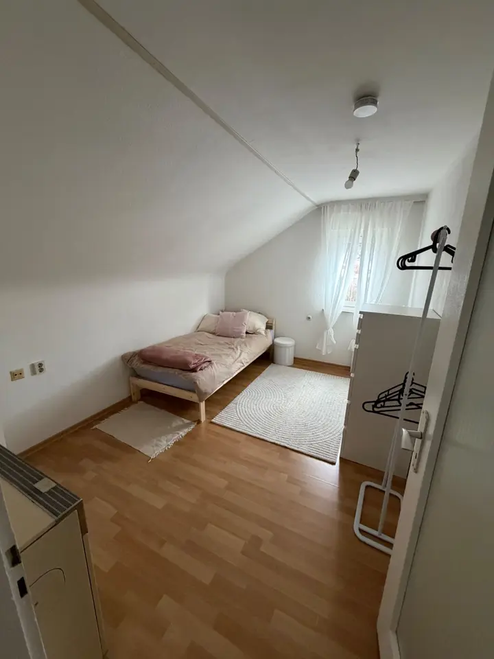 WG-Zimmer mit 30 m² in Stuttgart – Bild 1