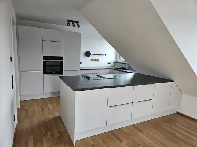 3 Zimmer Wohnung mit 93 m² in München – Bild 1