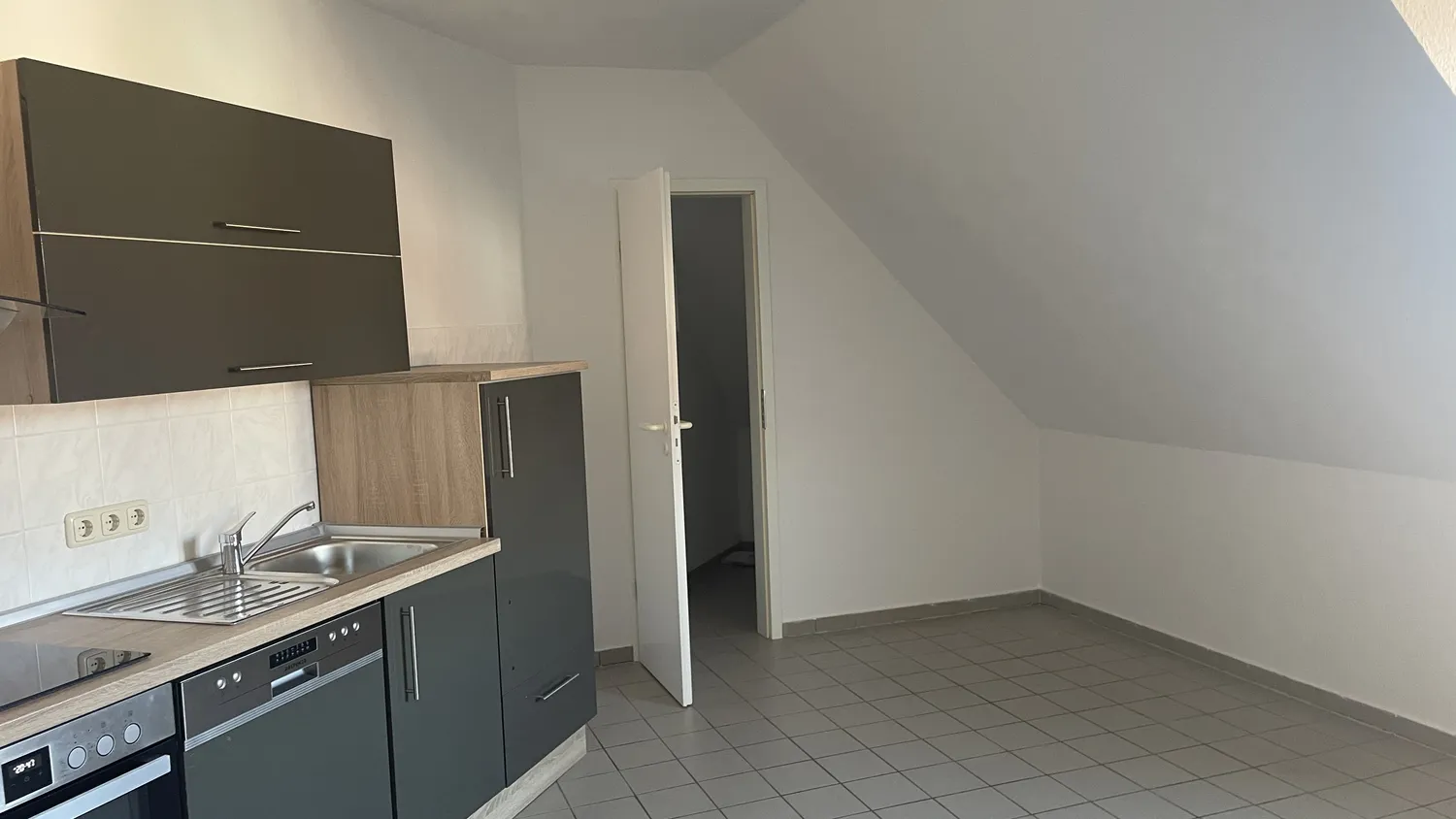2 Zimmer Wohnung mit 42 m² in Lübeck – Bild 4