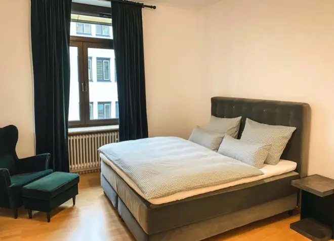 WG-Zimmer mit 30 m² in Frankfurt am Main – Bild 1