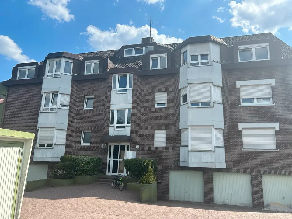 4 Zimmer Wohnung mit 96 m² in Delmenhorst – Bild 1