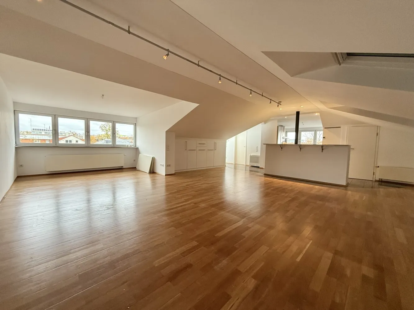 5 Zimmer Wohnung mit 244 m² in Karlsruhe – Bild 12
