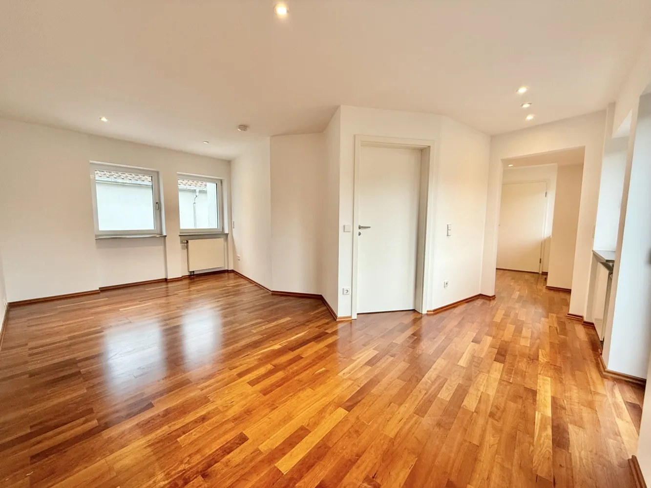 5 Zimmer Wohnung mit 244 m² in Karlsruhe – Bild 4