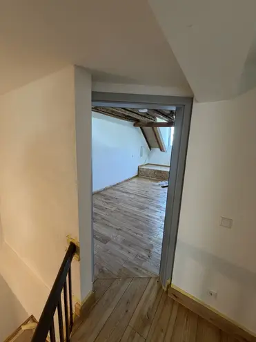 5 Zimmer Wohnung mit 140 m² in Karlsruhe – Bild 2