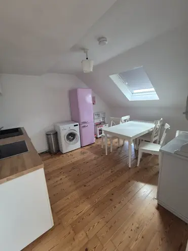 4 Zimmer Wohnung mit 83 m² in Bonn – Bild 2