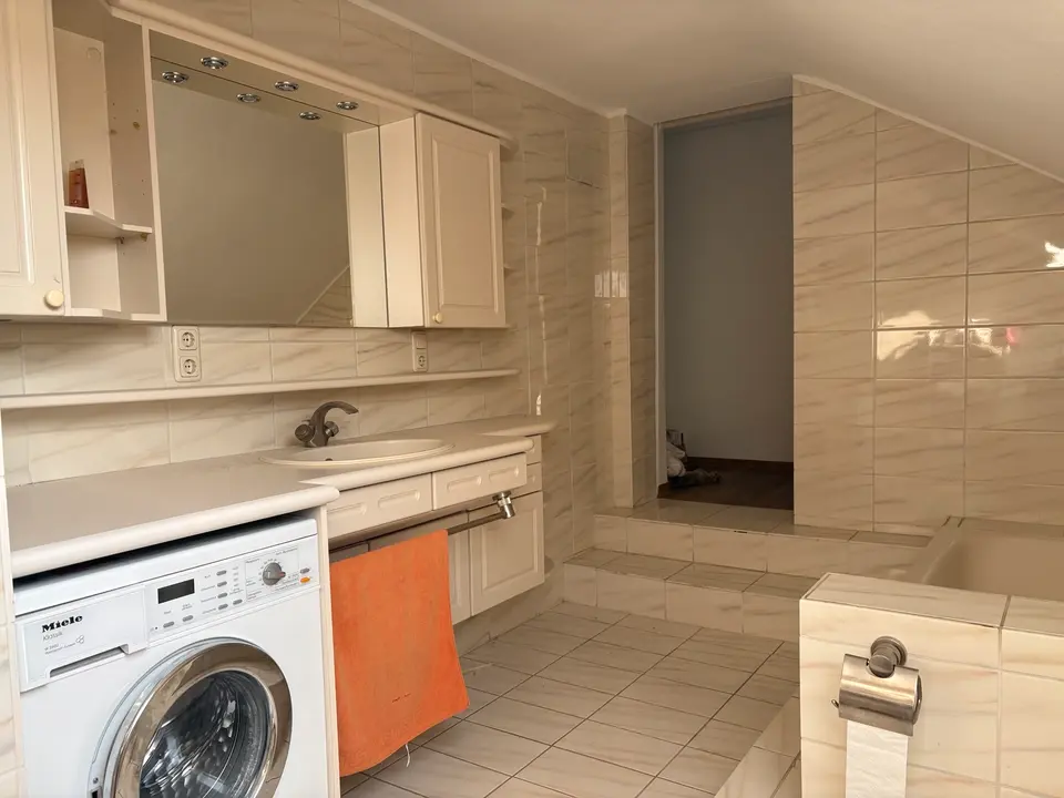4 Zimmer Wohnung mit 165 m² in Marburg – Bild 6