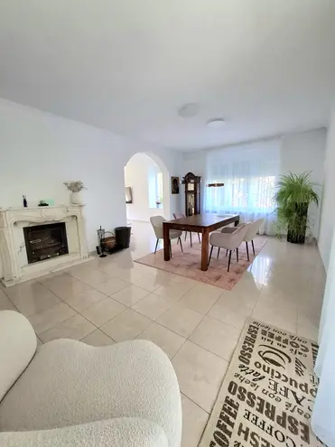 6 Zimmer Haus mit 194 m² in Berlin – Bild 1