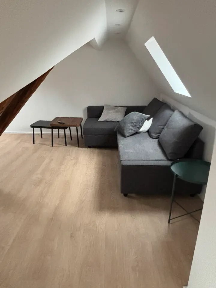 WG-Zimmer mit 160 m² in Stuttgart – Bild 1