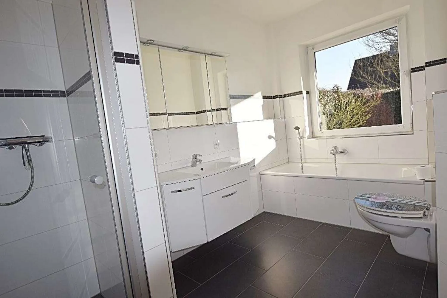 2 Zimmer Wohnung mit 66 m² in Neumünster – Bild 4