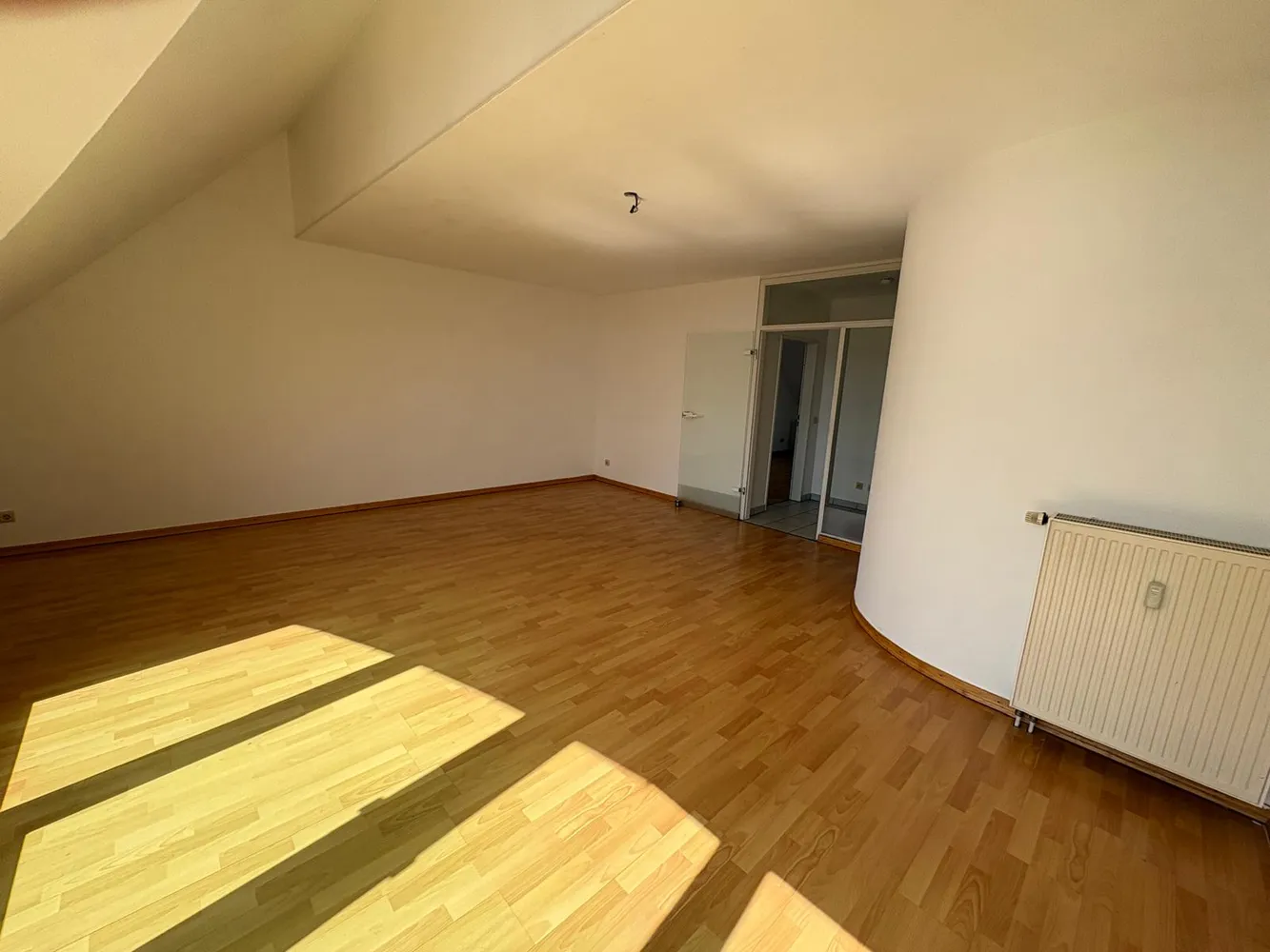 3 Zimmer Wohnung mit 90 m² in Troisdorf – Bild 2
